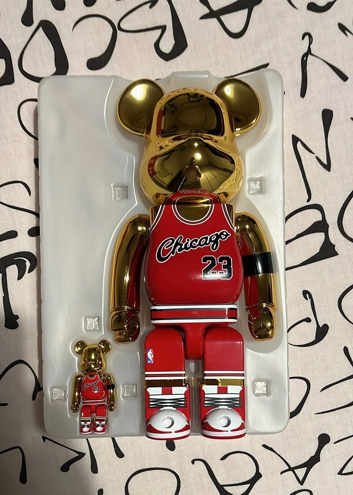 Bearbrick x Michael Jordan - Michael Jordan Chicago Bulls 1985 400% u0026 100%  Be@rbrick Medicom Toy - Catawiki
