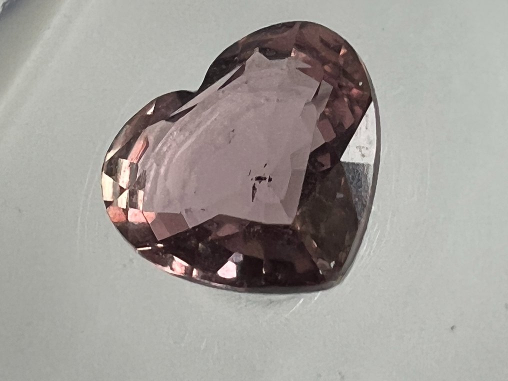 Roze Saffier  - 0.72 ct - Antwerp Laboratory for Gemstone Testing (ALGT) - Geen verwarming - Intens roze #1.1