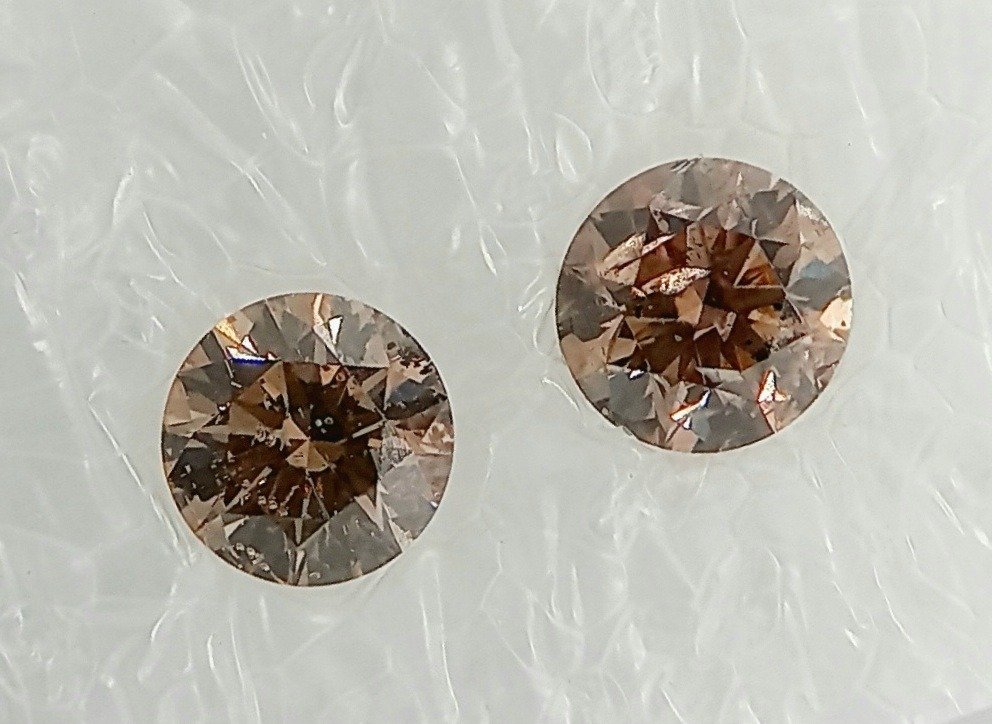 2 pcs Diamenty - 0.68 ct - brylantowy - fantazyjny jasny różowawo-brązowy - I1 (z inkluzjami) #2.2