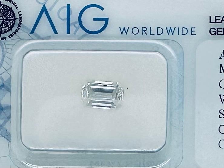 1 pcs 鑽石  (天然)  - 0.92 ct - 祖母綠形 - H(次於白色的有色鑽石) - VS2 - Antwerp International Gemological Laboratories (AIG Israel) #1.1