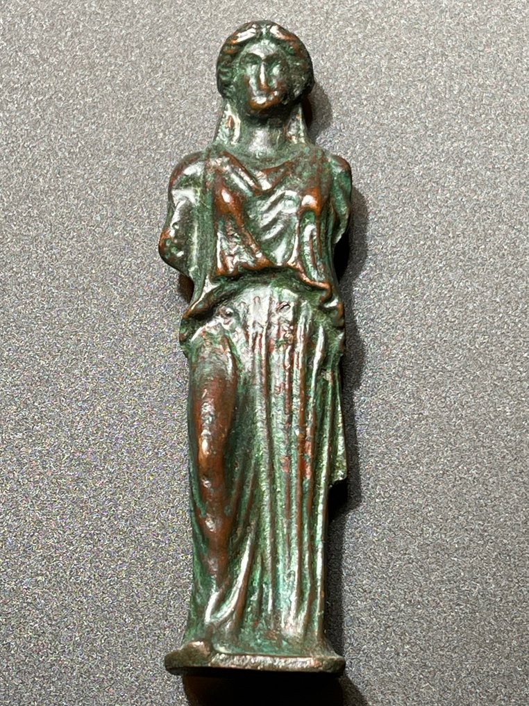 文藝復興時期 青銅色 來自重要的衛城神廟的形狀異常精美的著名女像柱雕像 - #2.1