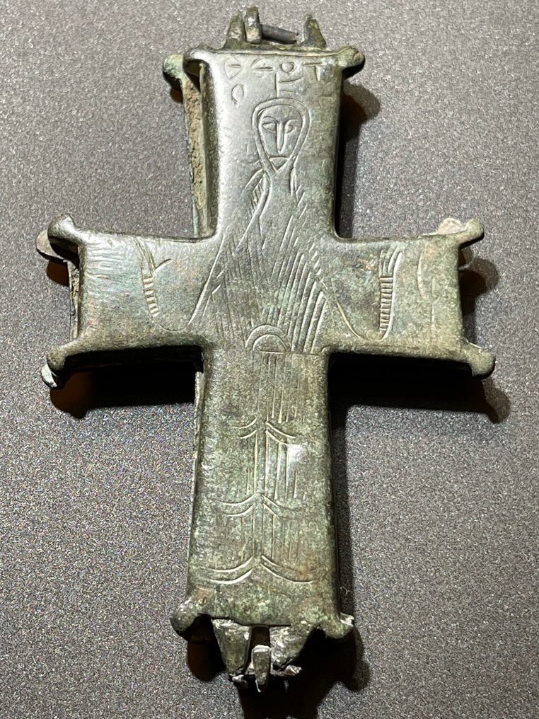 拜占庭时期 黄铜色 极为罕见的 Encolpion-Reliquary 十字架，上面有圣母玛利亚 Orans- Theotokos (θεοτόκος) 的图像。 #1.1