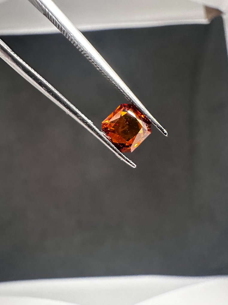 1 pcs Diamant - 0.70 ct - Pătrat, Strălucitor - Fancy Deep Yellowish Brownish Orange - I1 #1.2