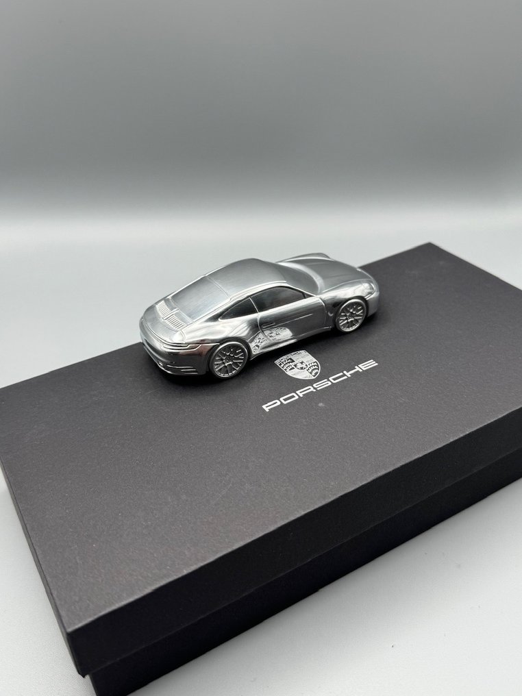 保时捷911 992 Carrera 纸镇 - Porsche #2.1