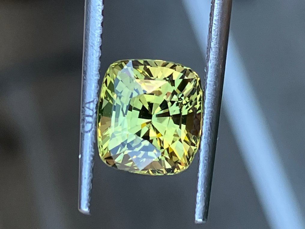 1 pcs  绿色, 黄色 金绿宝石  - 3.14 ct - 美国宝石研究院（GIA） #1.2