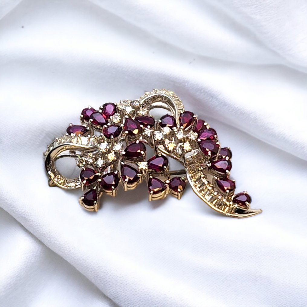 Rintaneula Vintage 14 k kultaa rintakoru timantteja rubiineja #3.1