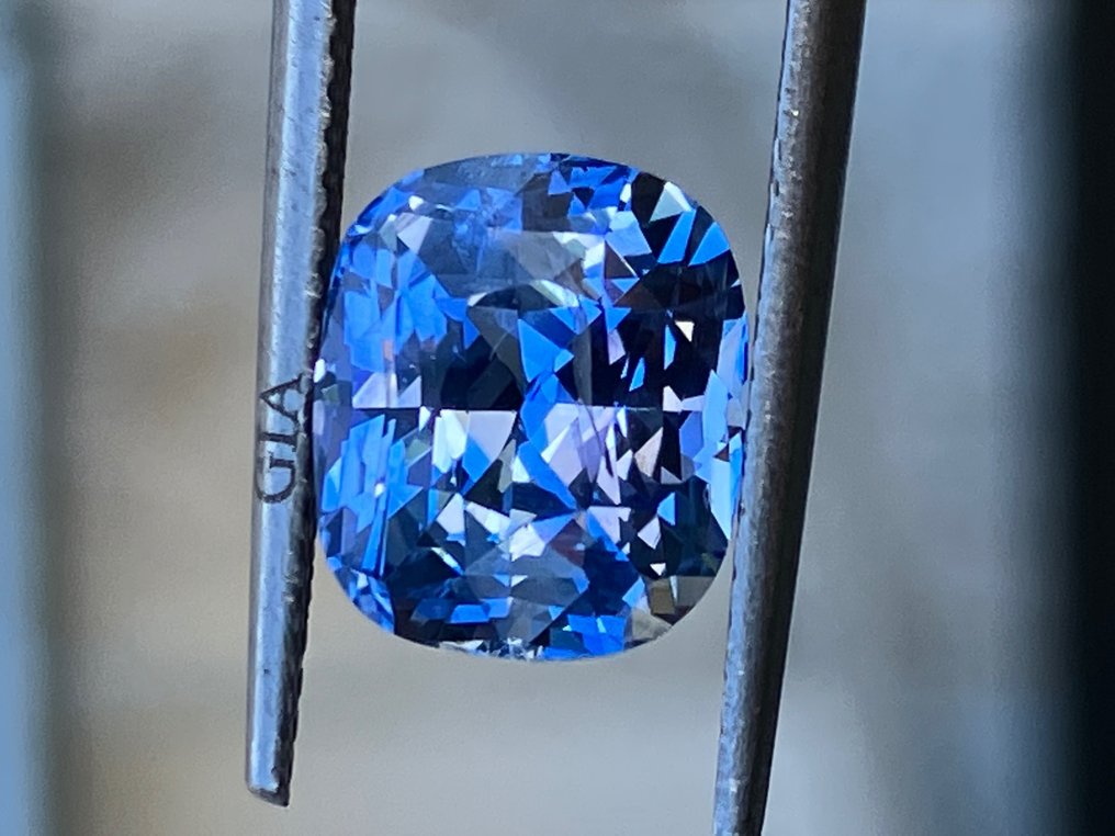 1 pcs  蓝色 蓝宝石  - 3.62 ct #2.1
