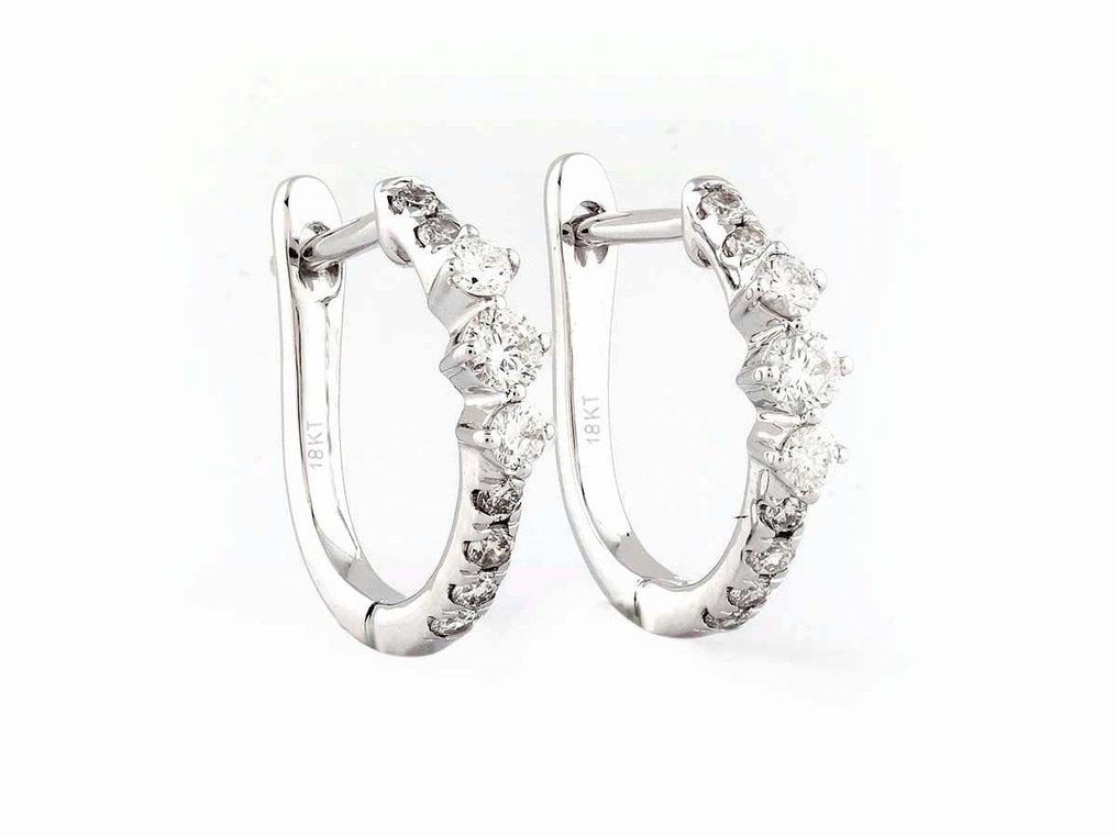 Earrings - 18 kt. White gold -  0.32ct. tw. Diamond  (Natural) #3.2