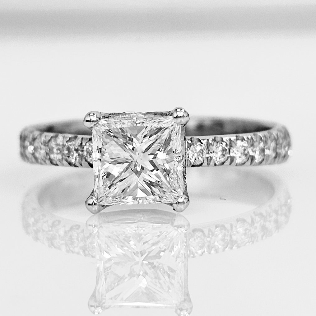 订婚戒指 白金 钻石  (天然) - 钻石  #1.1