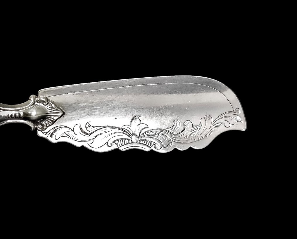 Martin, Hall & Co (1857) - Master butter knife / caviar spreader with foliate blade and thick nacre handle - Pöytäveitsi - .925 hopea, Helmiäinen #2.1