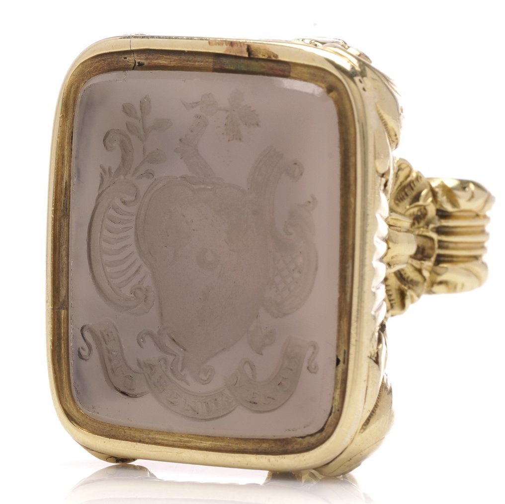 Pendant Victorian 15kt. yellow gold seal fob with Irving family coat of arms and motto #1.2