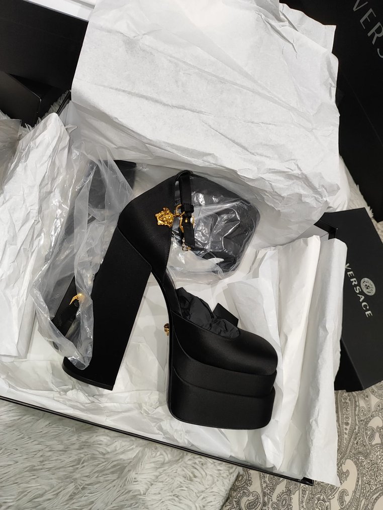 Versace - Ψηλοτάκουνα παπούτσια - Mέγεθος: Shoes / EU 41, UK 7, US 7 #2.2