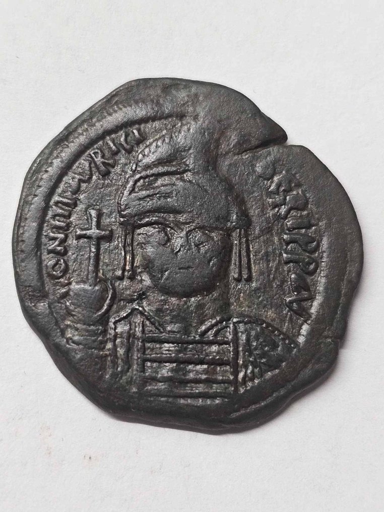 Império Romano. Maurício Tibério (582-602 d.C.). Follis  (Sem preço de reserva) #1.1