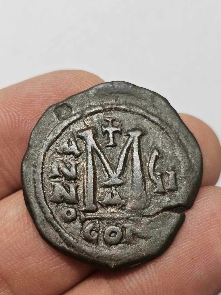 Império Romano. Maurício Tibério (582-602 d.C.). Follis  (Sem preço de reserva) #2.1