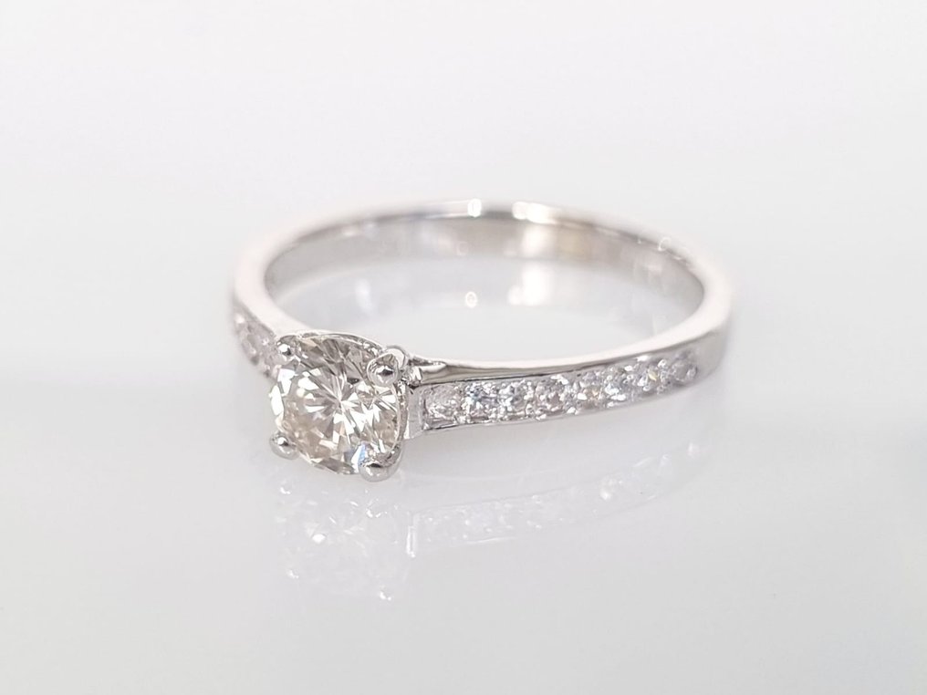 Anel de noivado Ouro branco Diamante  (Natural) #2.2