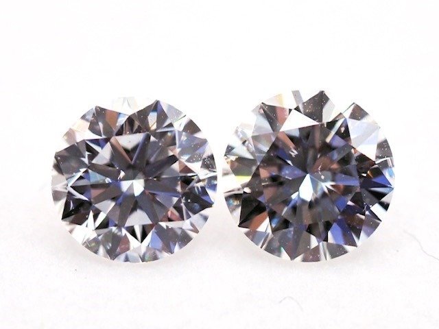 2 pcs Diamante  (Natural)  - 2.02 ct - Redondo - D (incolor), E - VS2 - Gemological Institute of America (GIA) #1.1