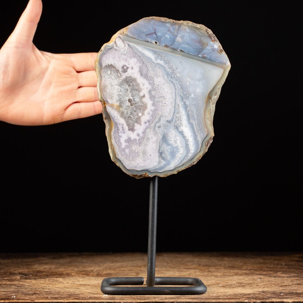 Wirklich besonders – Chalcedon-Geode – Quarzkristallisation - Höhe: 164 mm - Breite: 132 mm- 1875 g #1.1