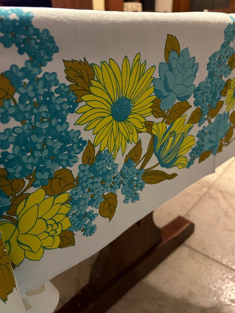 Vászon terítő, virágmintás - Asztalterítő  - 200 cm - 150 cm #1.2