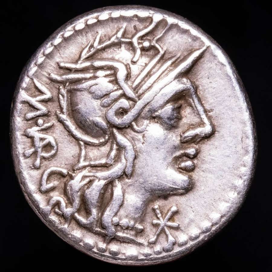République romaine. M. Vargunteius, 130 av. J.-C.. Denarius Rome, 130 B.C. Jupiter in quadriga right, holding thunderbolt and branch. ROMA below.  (Sans Prix de Réserve) #1.1