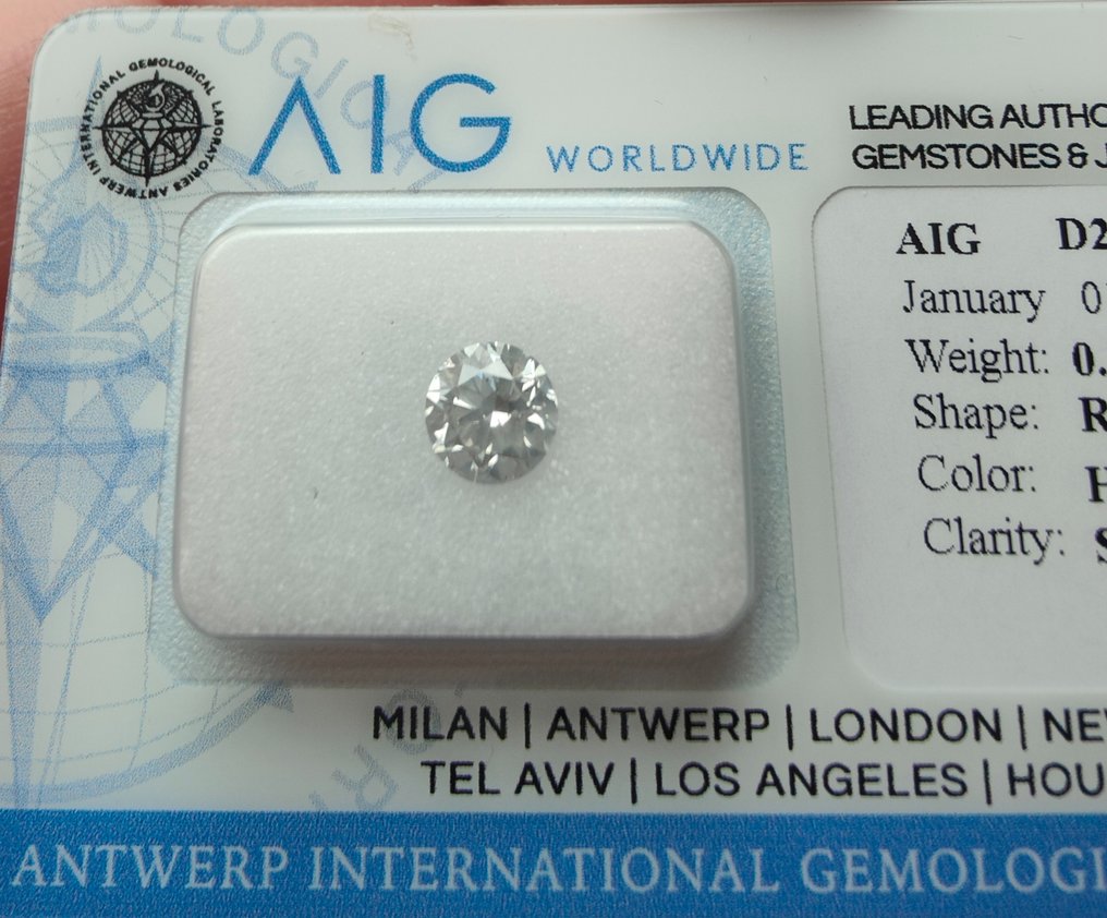 Bez ceny minimalnej
 - 1 pcs Diament  (Naturalny)  - 0.75 ct - H - SI1 (z nieznacznymi inkluzjami) - Antwerp International Gemological Laboratories (AIG Izrael) #1.1