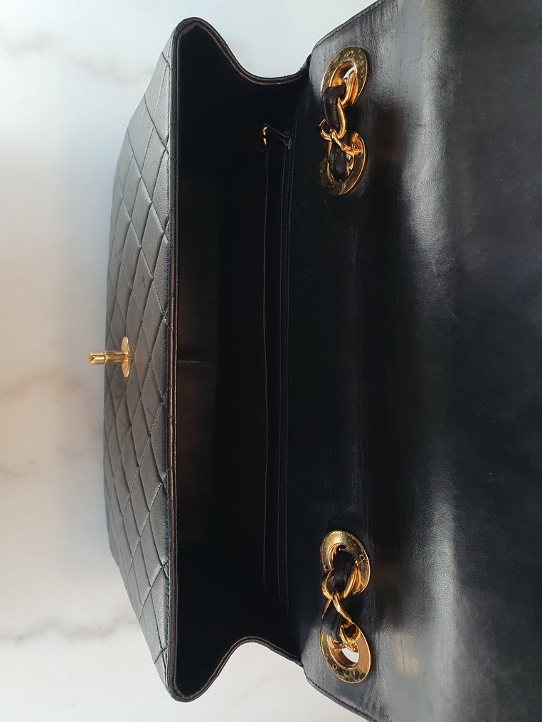 Chanel - Chanel Timeless Jumbo single flap handbag in black quilted lambskin, GHW - Geantă de umăr #3.1
