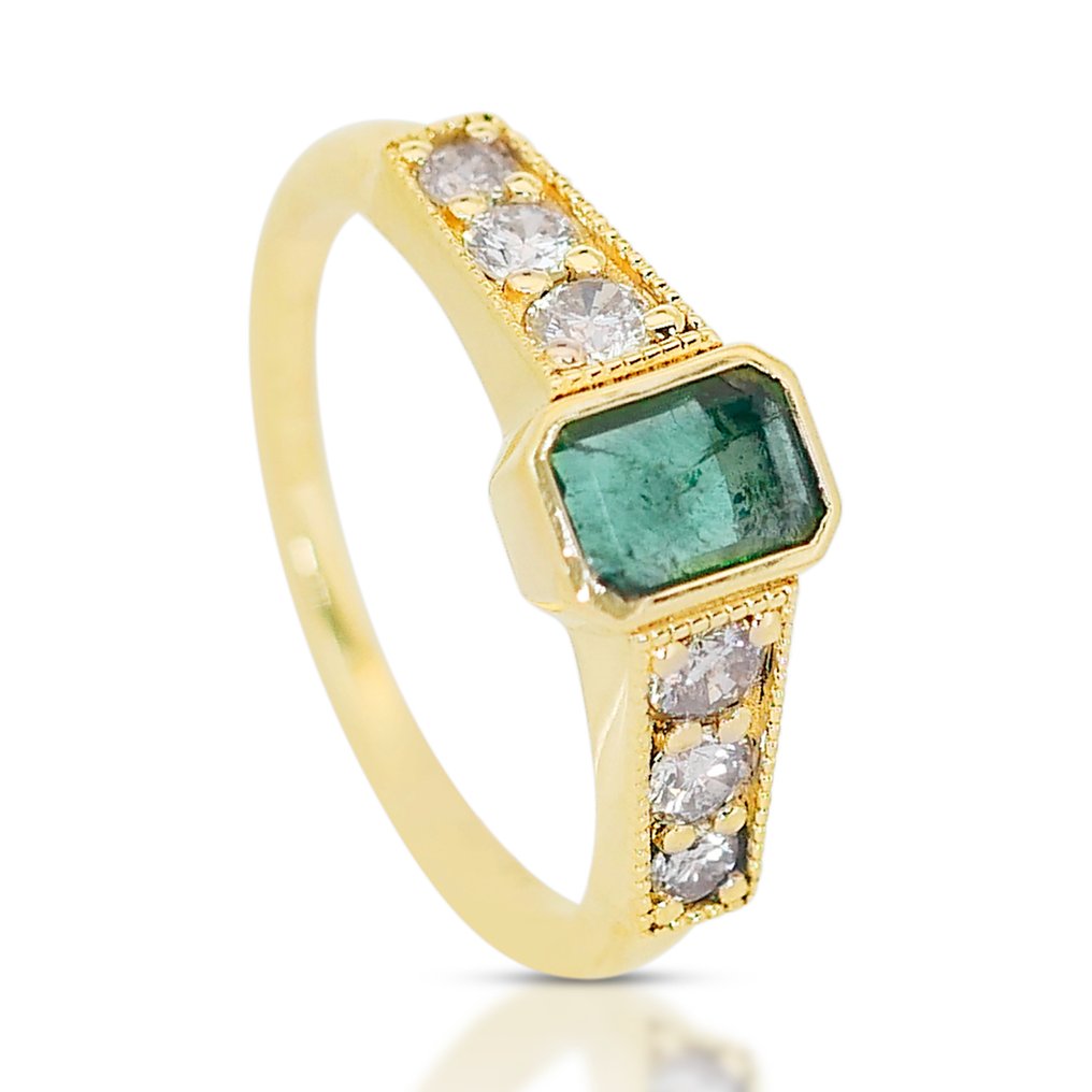 - 0.89 Total Carat Weight - - Ring - 14 kt. Yellow gold -  0.89 tw. Emerald - Diamond  #2.1