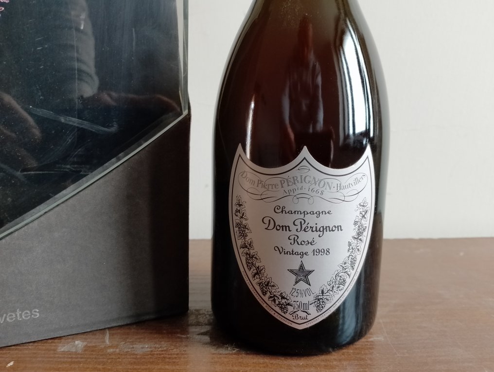 1998 Dom Pérignon, Love Edition by Zoë Cassavetes with 2 glasses - Champagne Rosé - 1 Bottle (0.75L) #1.2