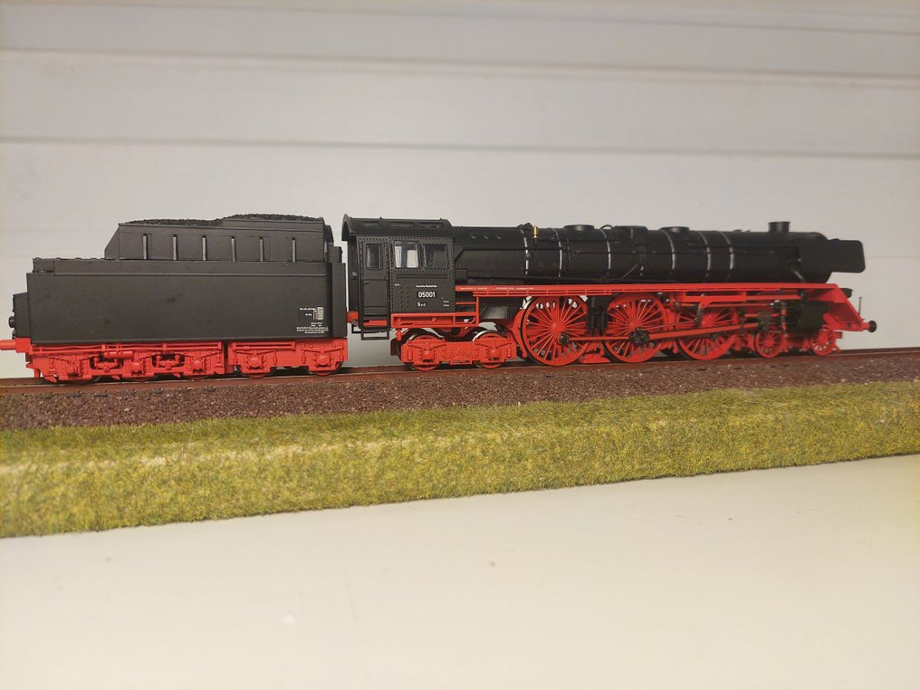 Liliput H0 - L110501 - Steam locomotive with tender (1) - BR 05 001 - Digital - DB #2.2