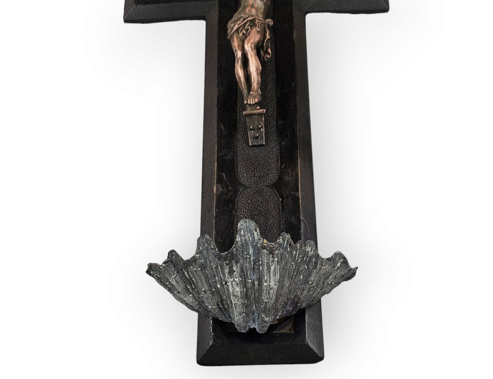  Crucifix - Lemn, Zamac patinat. Oală de binecuvântare din cositor. - 1850-1900  #2.1