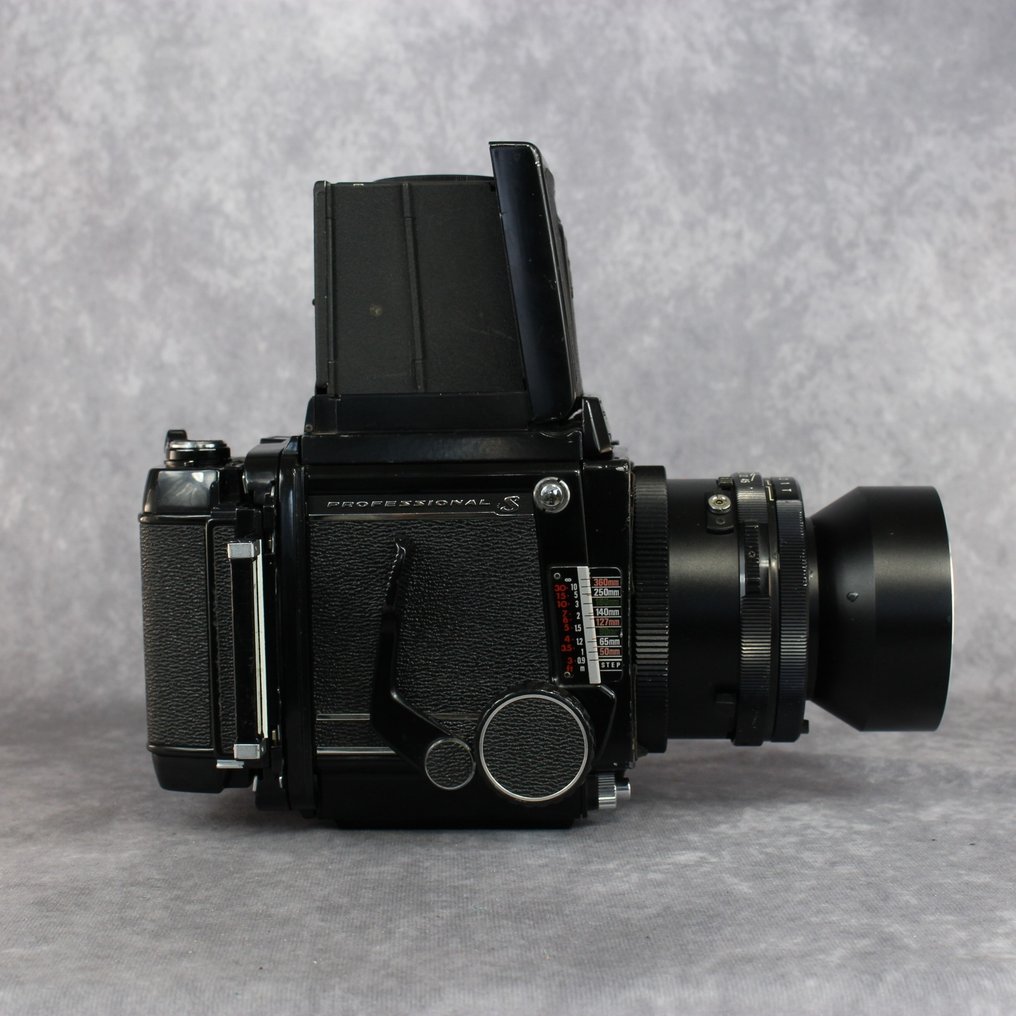 Mamiya RB67 + Mamiya-Sekor  C  1:4.5 F=180mm 120 / medium format camera #2.1