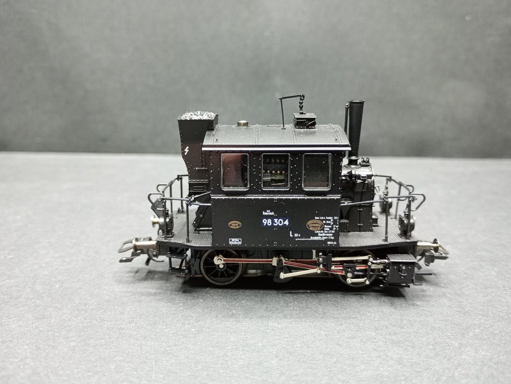 Märklin H0 - 28971 - Ensemble de train (1) - Locomotive-citerne "Glaskasten" avec deux wagons de marchandises - Autriche vers 1953 - Delta - ÖBB #2.2