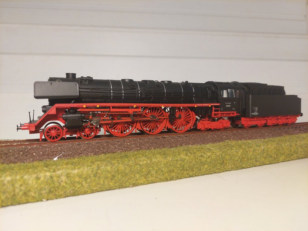 Liliput H0 - L110501 - Steam locomotive with tender (1) - BR 05 001 - Digital - DB #1.1