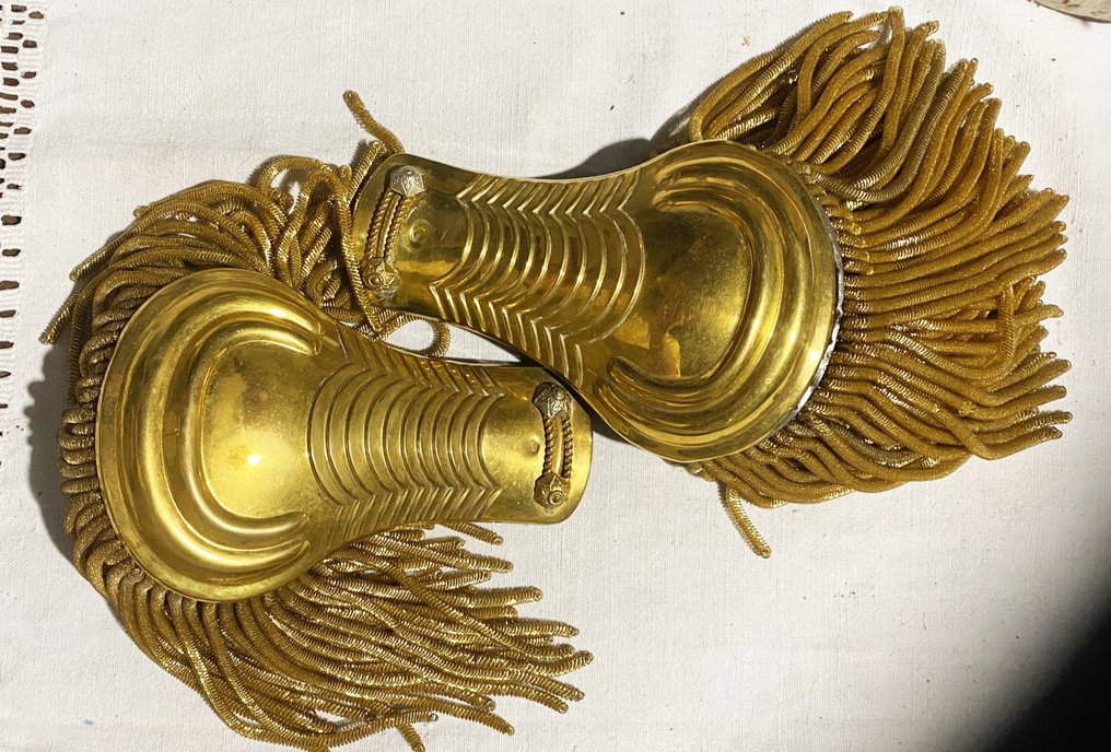 Italia - Uniformă militară - umeri metalice Golden silver reign RCA A/B #1.1