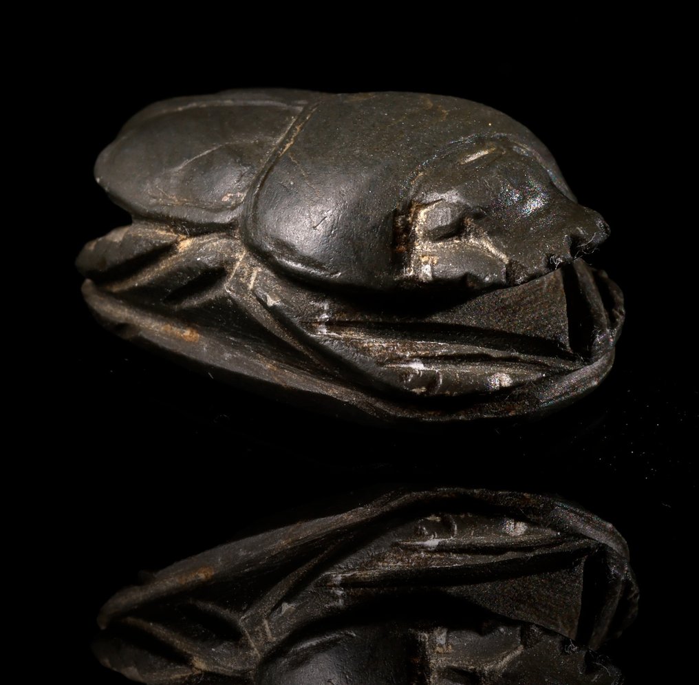 Antigo Egito, Pré-dinástico Amuleto de escaravelho egípcio de xisto. - 1 cm #1.1