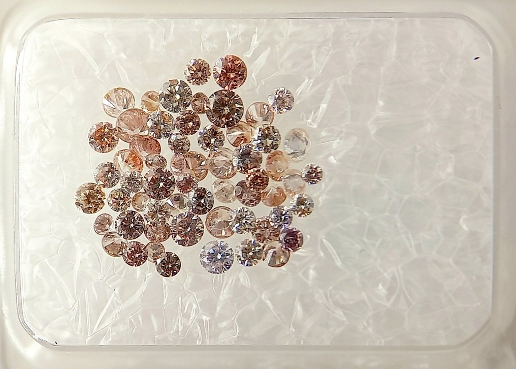 59 pcs 鑽石  (天然彩色)  - 0.67 ct - 圓形 混粉色 - I1, VS1 - Antwerp Laboratory for Gemstone Testing (ALGT) #2.1