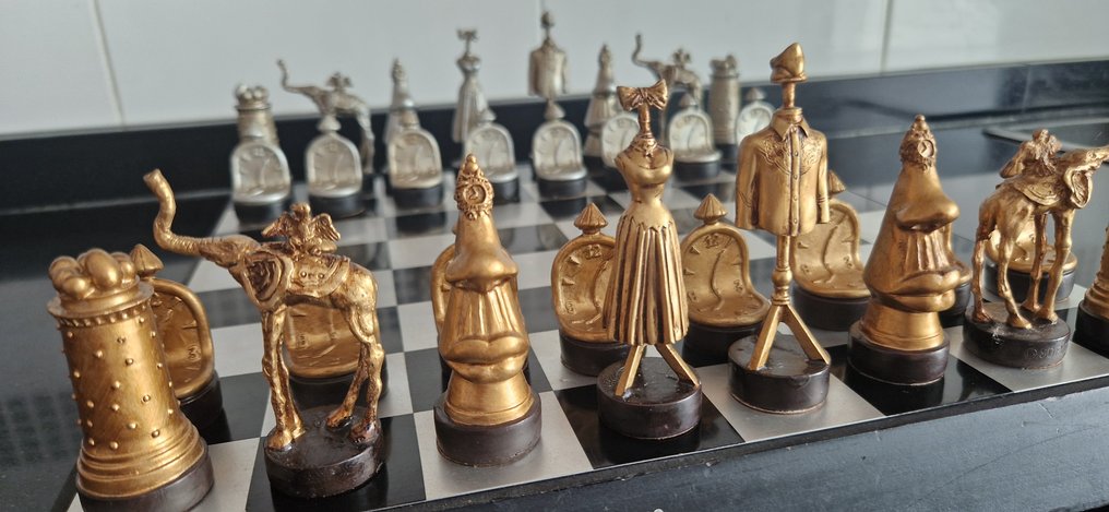 Zestaw szachowy - Ajedrez de colección de Lujo de Salvador Dalí - Aluminium, drewno i żywica poliestrowa z wtryskiwanym metalem #1.1