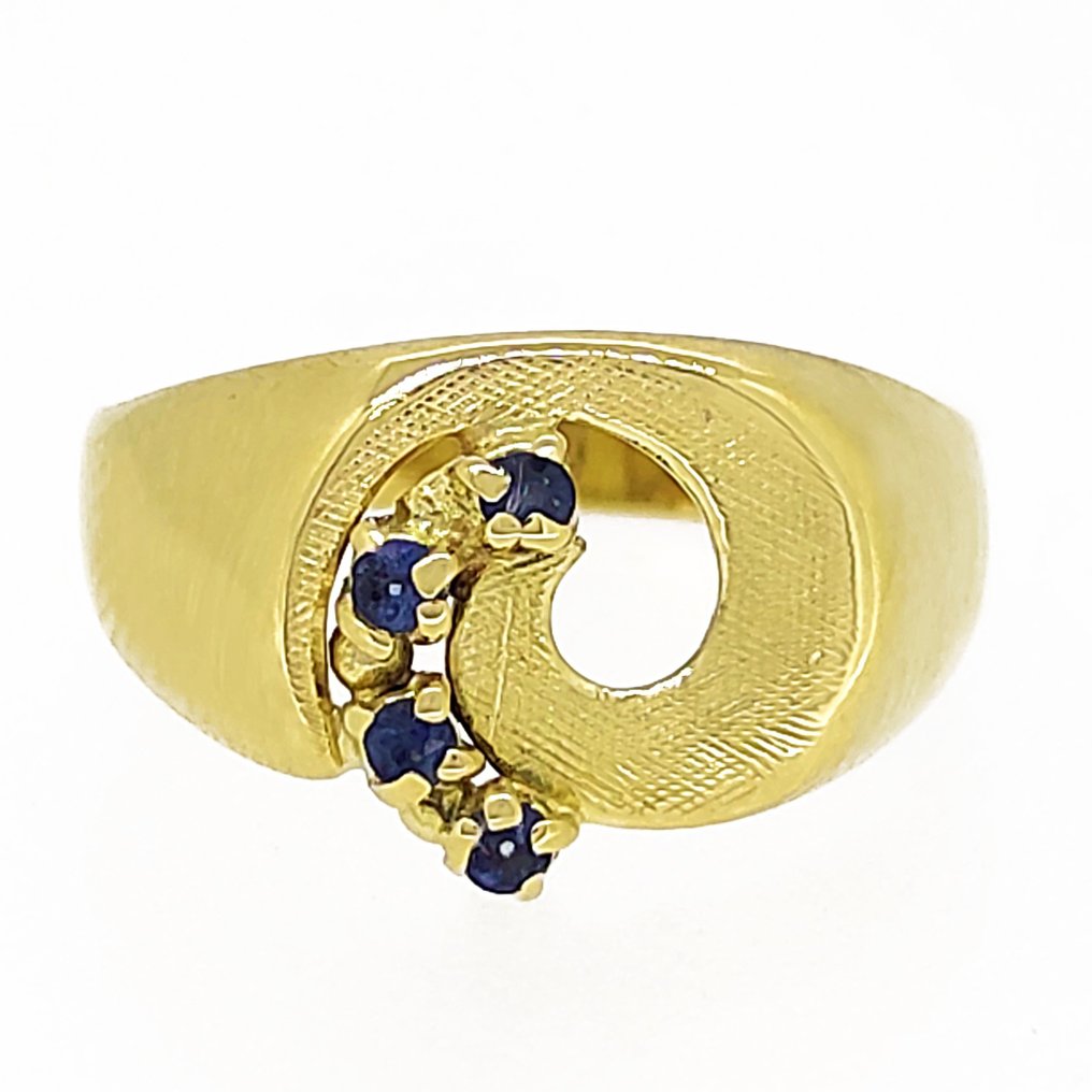 Ring - 18 kt. Yellow gold -  0.08 tw. Sapphire  #1.2