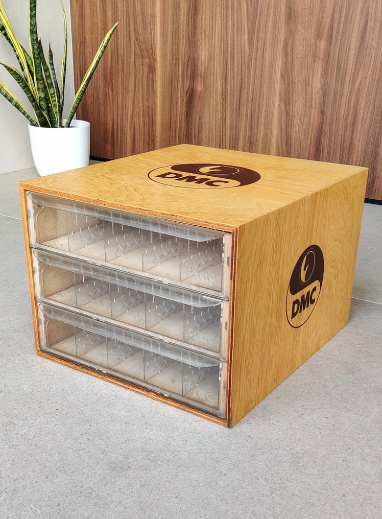 DMC - Haberdashery display box - Sewing box - Plastic, Wood #1.1