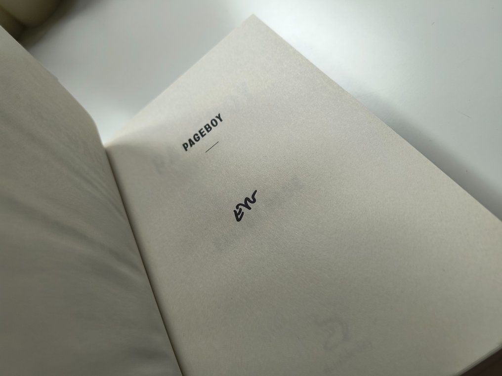 Page, Elliot Pageboy A Memoir (Signed First Edition) 2023 Catawiki