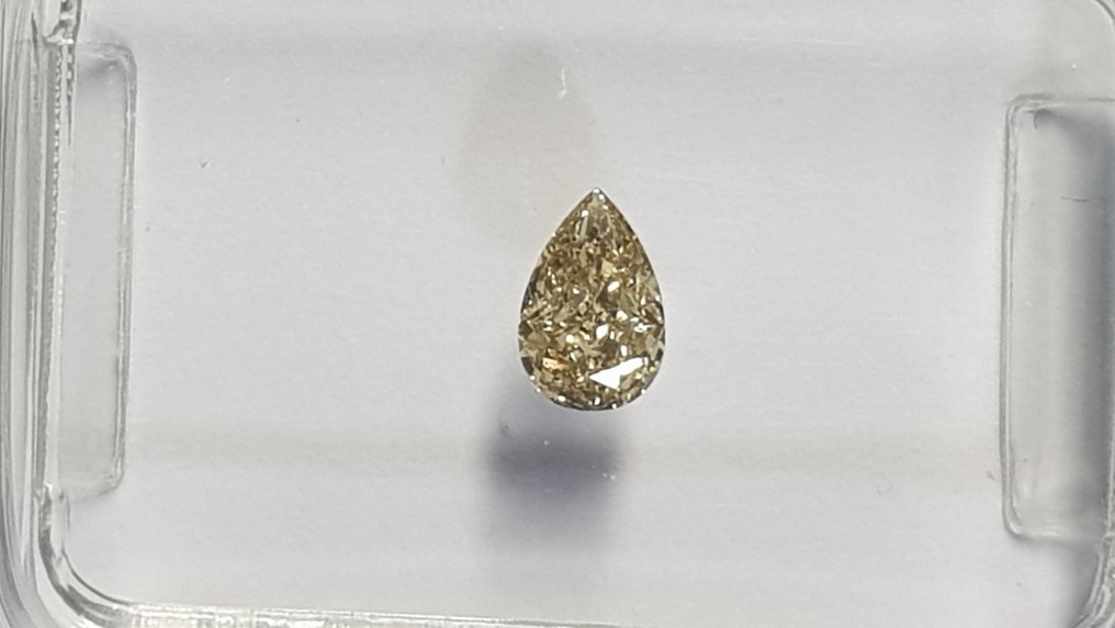 Nincs minimálár - 1 pcs Gyémánt  (Természetes színű)  - 0.25 ct - Körte - Fancy Barnás Sárga - SI2 - Nemzetközi Gemmológiai Intézet (IGI) #2.1