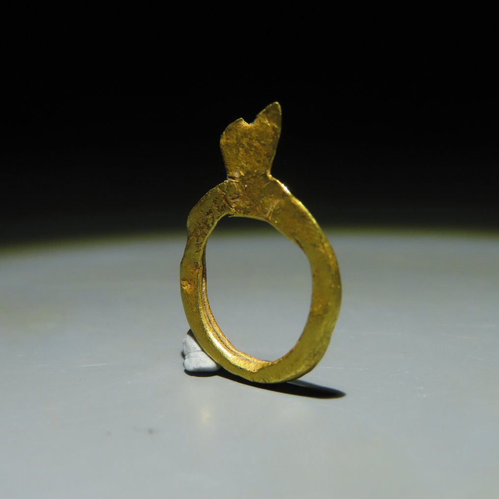 anatolsk Guld Idol Ring. 3500-2500 f.Kr. Højde. 2 cm. #2.1