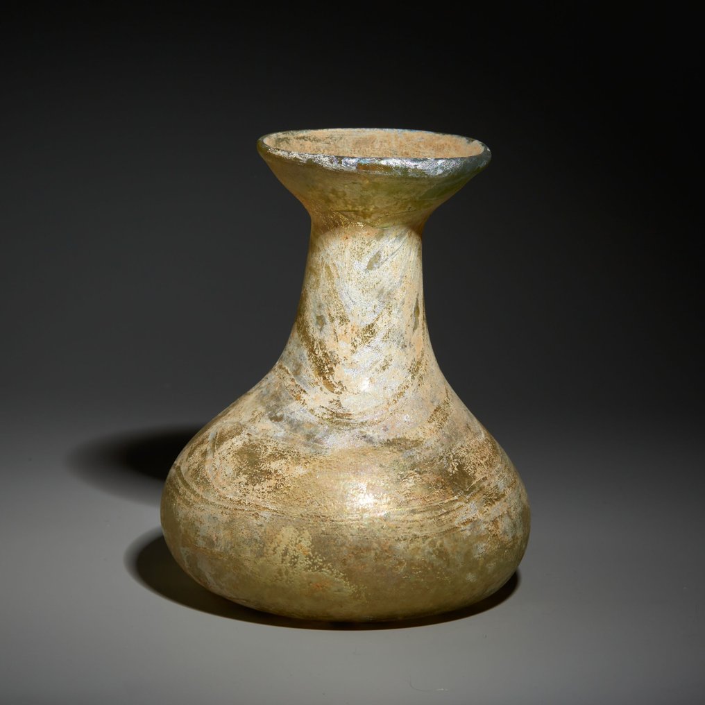 Romerska antiken Glas Fartyg. 1:a - 3:e århundradet e.Kr. 12,3 cm höjd. #1.1