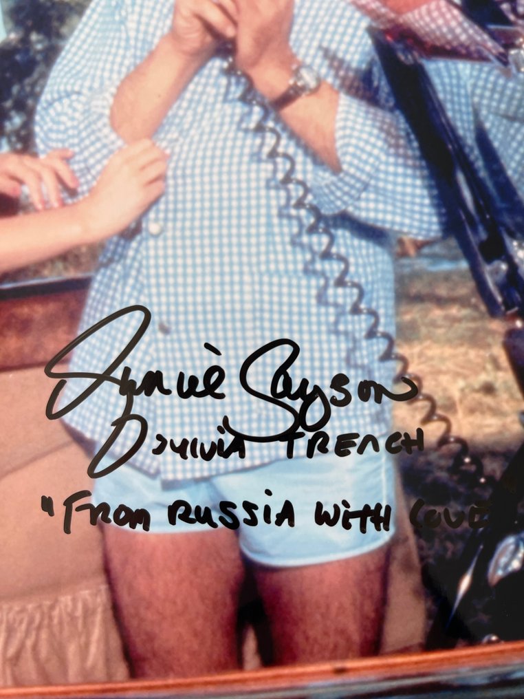 James Bond 007: From Russia with Love - Eunice Gayson(+) as "Sylvia Trench" handsigned photo  with b´bc holographic COA #1.2