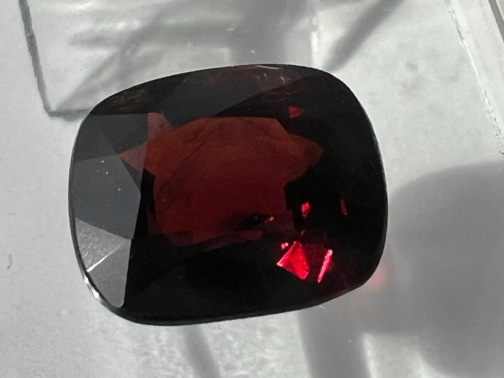 红色 尖晶石  - 2.14 ct - 安特卫普宝石检测实验室（ALGT） - 深/深橙红色 #2.1