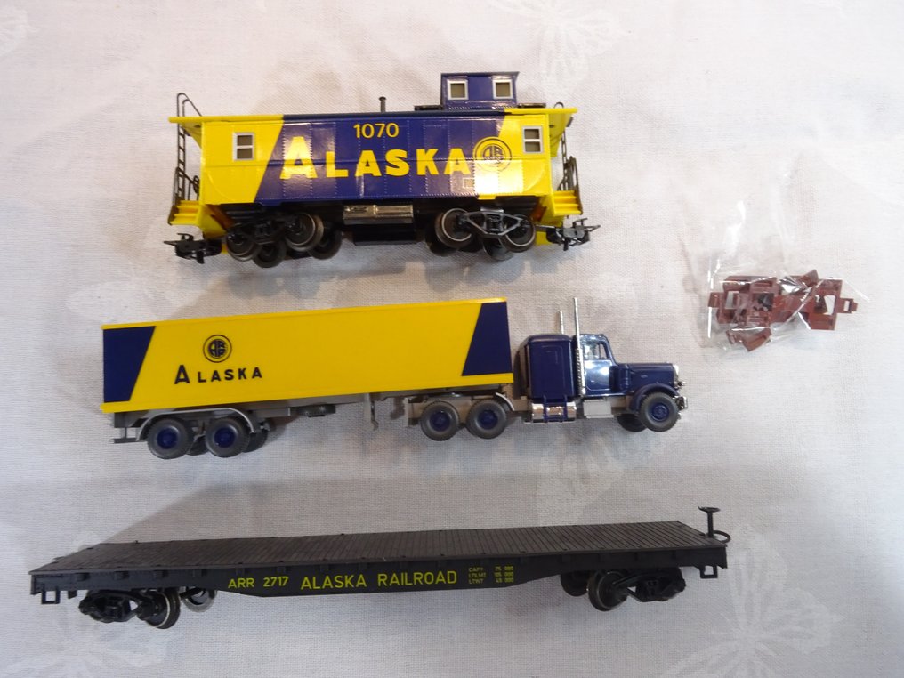 Märklin H0 - 4857 - Modeltrein goederenwagonset (1) - Set goederenwagens Alaska met vrachtwagen - Alaska Railroad #2.2