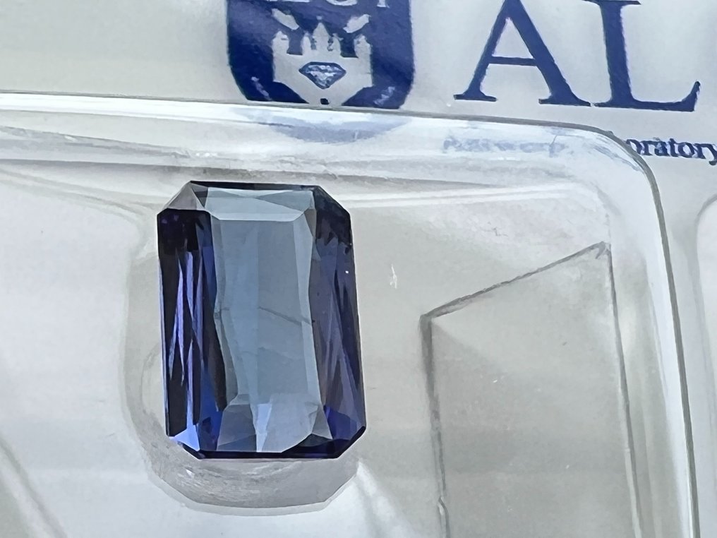 Blau, Violett Tansanit  - 1.18 ct - Antwerp Laboratory for Gemstone Testing (ALGT) - Violetish Blue  #1.1