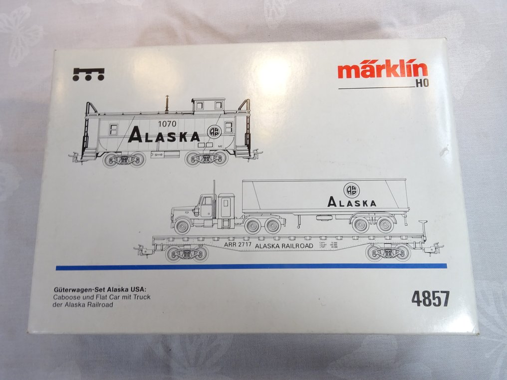 Märklin H0 - 4857 - Modeltrein goederenwagonset (1) - Set goederenwagens Alaska met vrachtwagen - Alaska Railroad #2.1