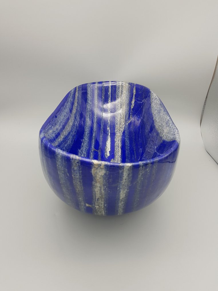 Lapis Lazuli - XL Bowl - Premium Quality - Perfect Decoration - Masterpiece Natural Stone - One of a kind - AAA+++ Quality - Intense Blue - The best I have seen - Height: 400 mm - Width: 210 mm- 15 kg - (1) #3.2