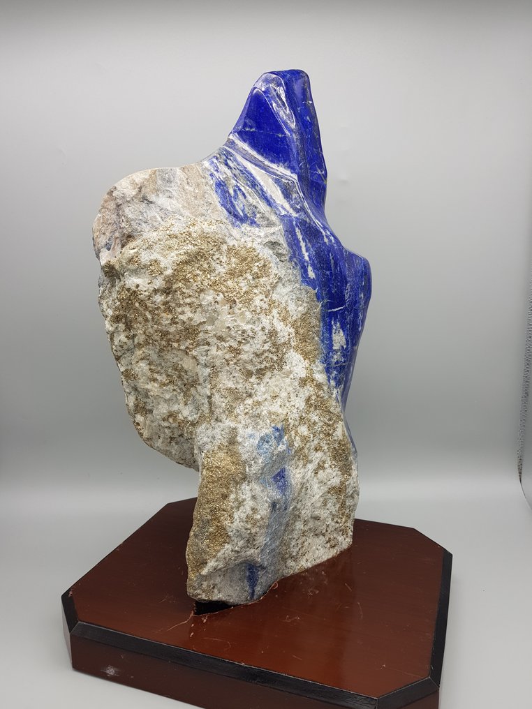 Lapis Lazuli - Sculptură freeform XL - jumătate lustruită, jumătate naturală Piatră naturală - unicat - calitate AAA - albastru intens - calcit cu cristale de pyrit - Înălțime: 420 mm - Lățime: 230 mm- 12.6 kg - (1) #3.2