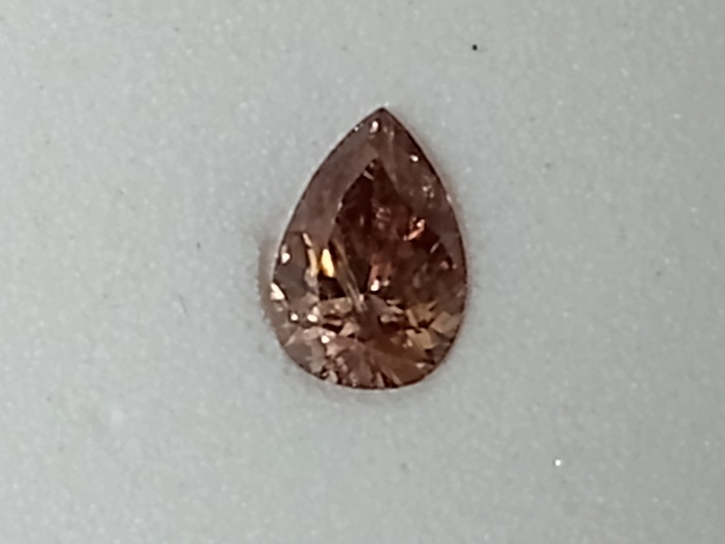 1 pcs Diamant  (Natürlich farbig)  - 0.40 ct - Birne - I1 - Antwerp International Gemological Laboratories (AIG Israel) #1.1